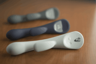Lioness vibrator available colors