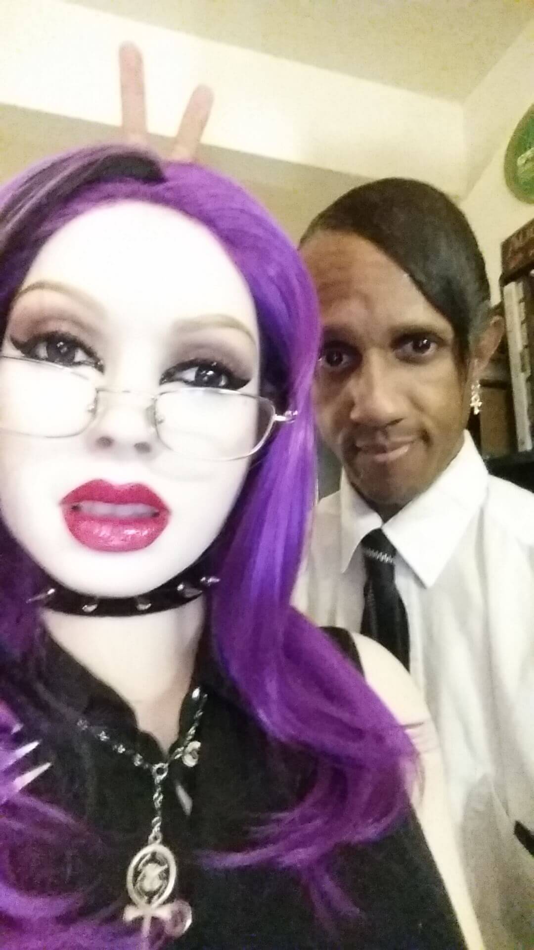 Davecat and Shi-chan pose for a picture. 