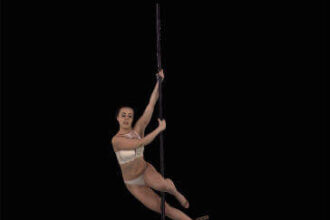 naughty-america-ar-pole-dancing