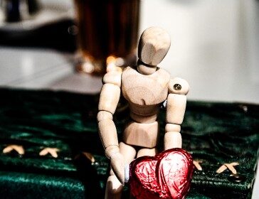 perceiving life in the lifeless