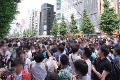 VR Sex Expo Organised in Tokyo got Massive response and huge Crowd and Chaos