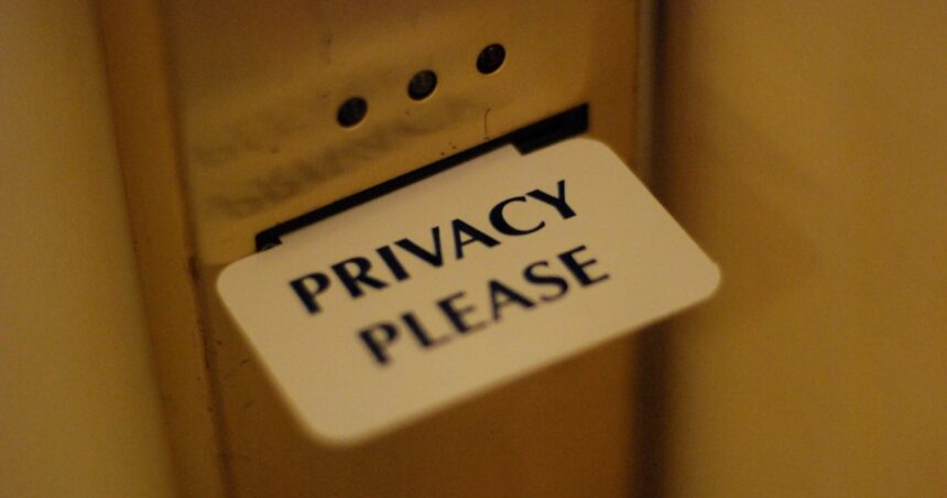 Screenshot of Privacy Tag attached to a door