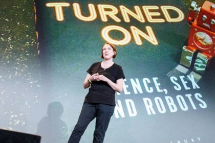 Speaker Kate Devlin talking on 'The Artificial Lover: Our Intimate Future with Machines' in Berlin